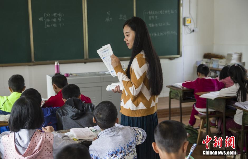 Young teacher sticks to position in rural school