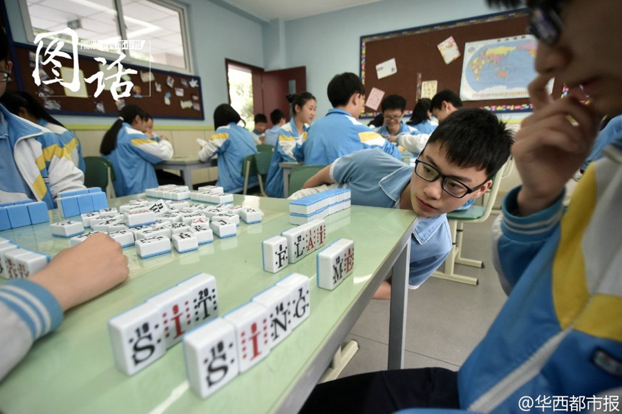Middle school principal invents 'English mahjong' to help students learn the language