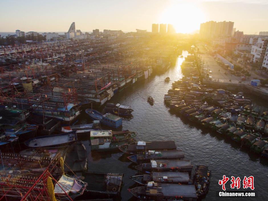Thousand fishing vessels in Guangxi suspend summer fishing