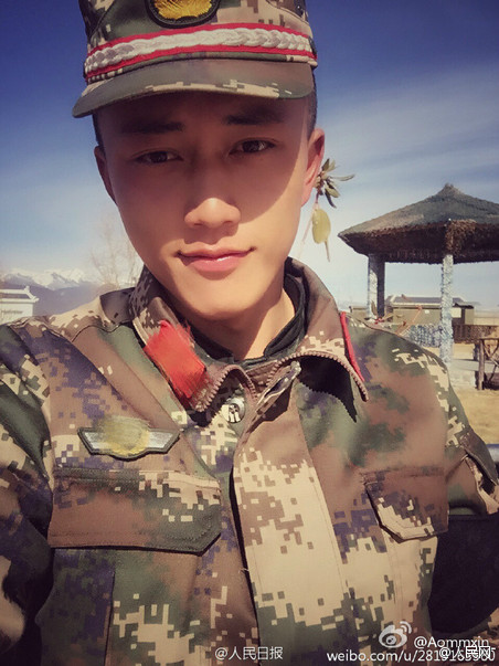 A web celebrity, and a special force soldier