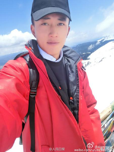 A web celebrity, and a special force soldier