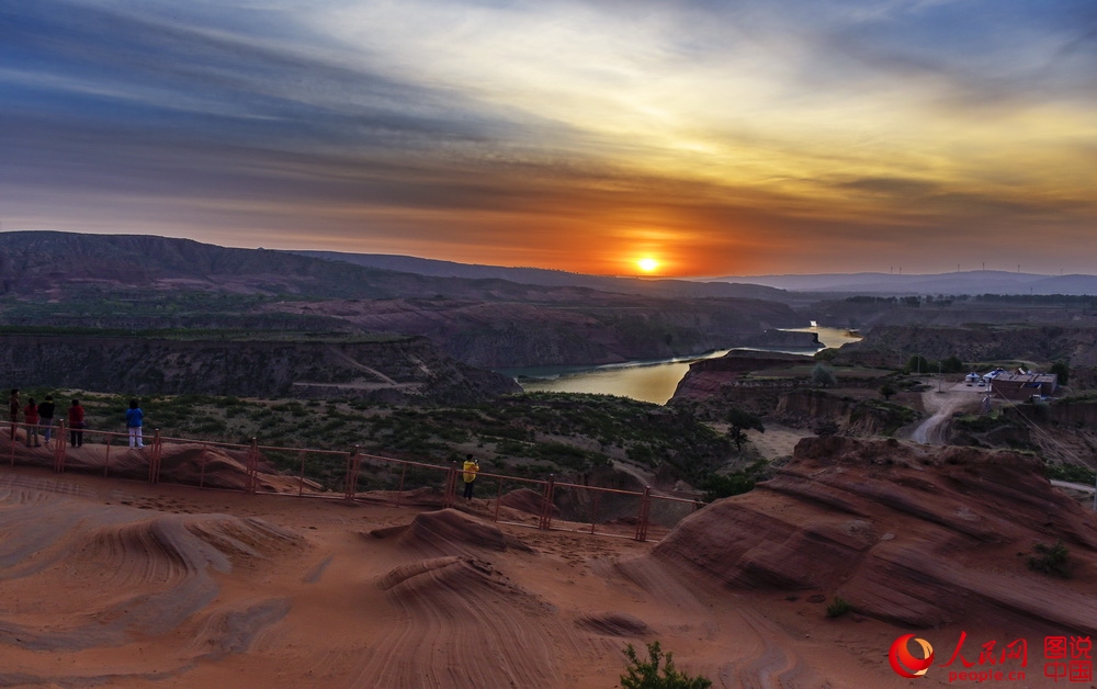 Visually surreal: Jingbian wave valley in NW China