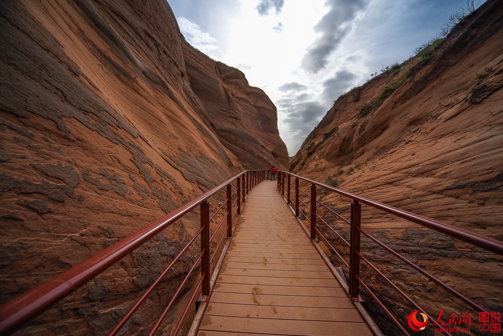 Visually surreal: Jingbian wave valley in NW China
