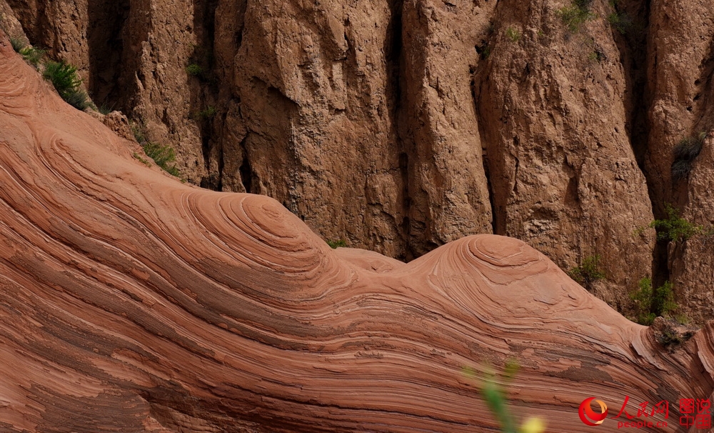 Visually surreal: Jingbian wave valley in NW China