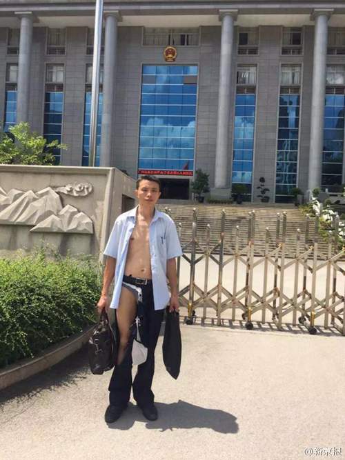 Lawyer association urges investigation into attack on Guangxi lawyer