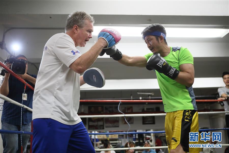 China's Boxer Zou Shiming Chase for Pro Title in US Bout