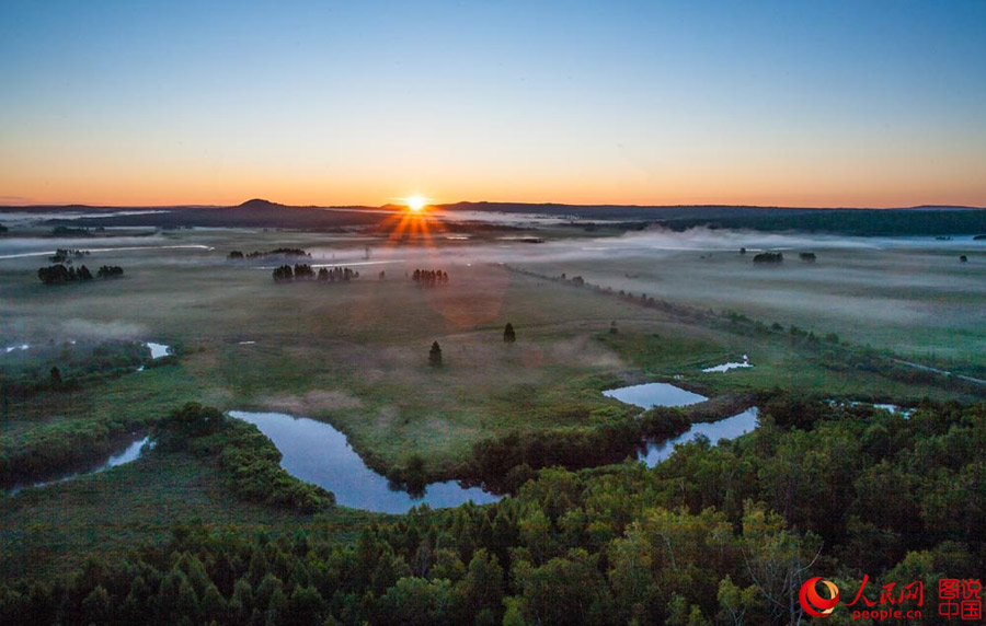 Intoxicating scenery of Nanwenghe Wetland