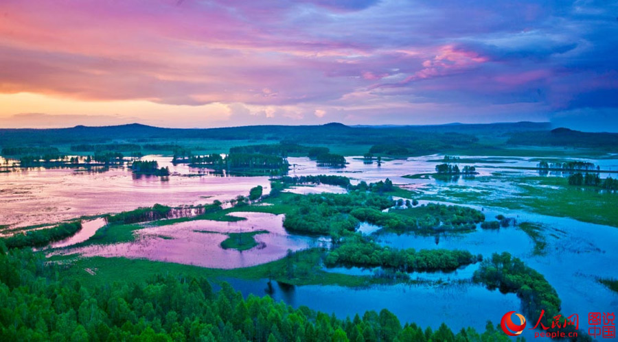 Intoxicating scenery of Nanwenghe Wetland