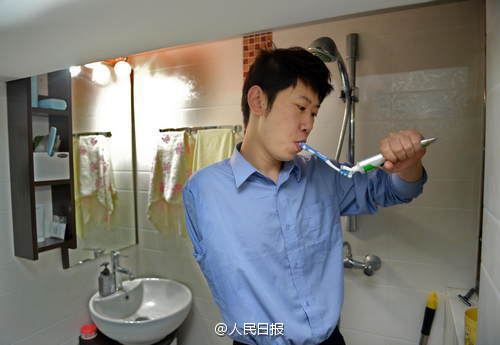 Injured police officer displays perseverance and kindness 