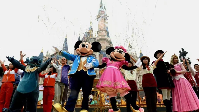 Shanghai Disney Resort officially opens