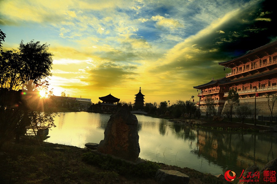 Serene scenery of Luoyang under sunset