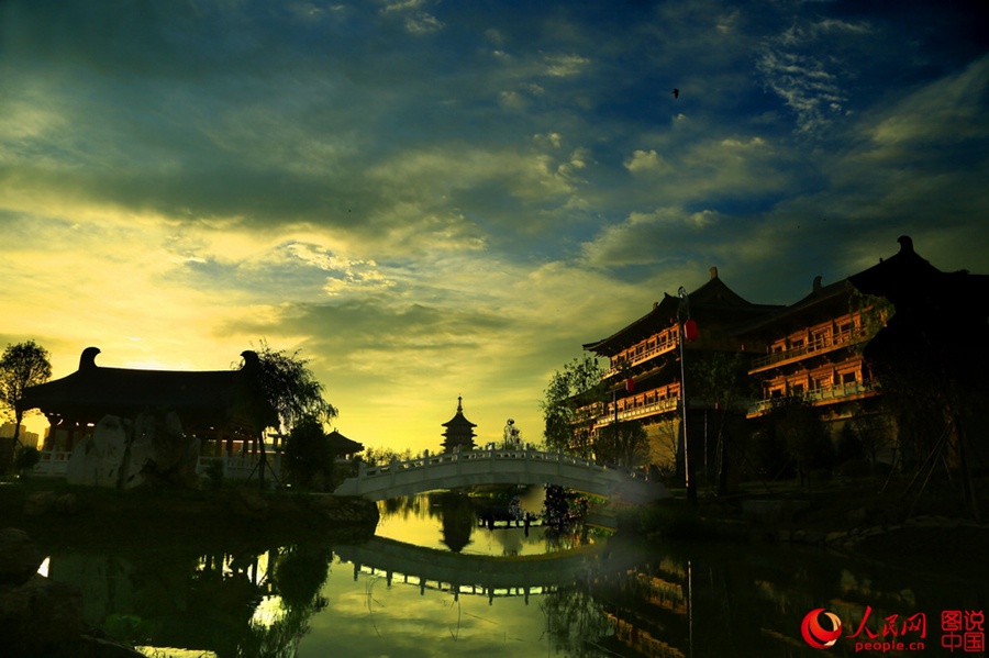 Serene scenery of Luoyang under sunset