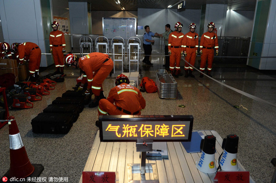 Large scale search and rescue drill held in Beijing’s subway station