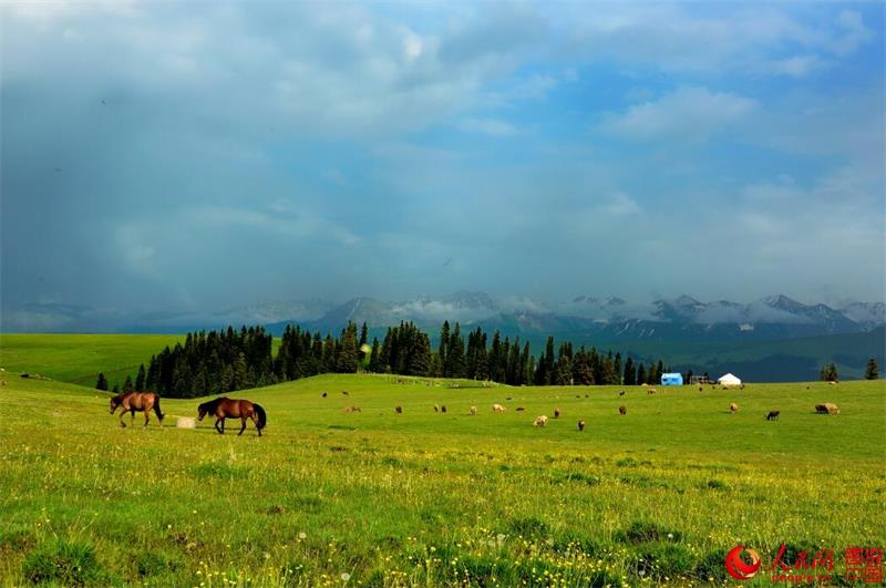 Beautiful scenery outside Jiayu Pass