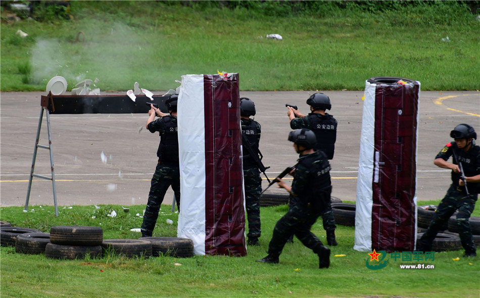 Guangdong border armed police force conducts actual combat contest