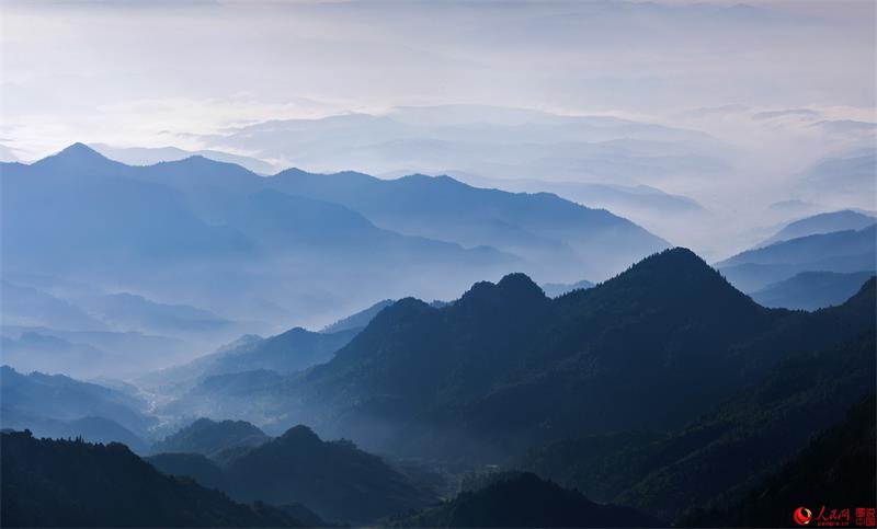 Breathtaking scenery of Luya Mountain Scenic Spot