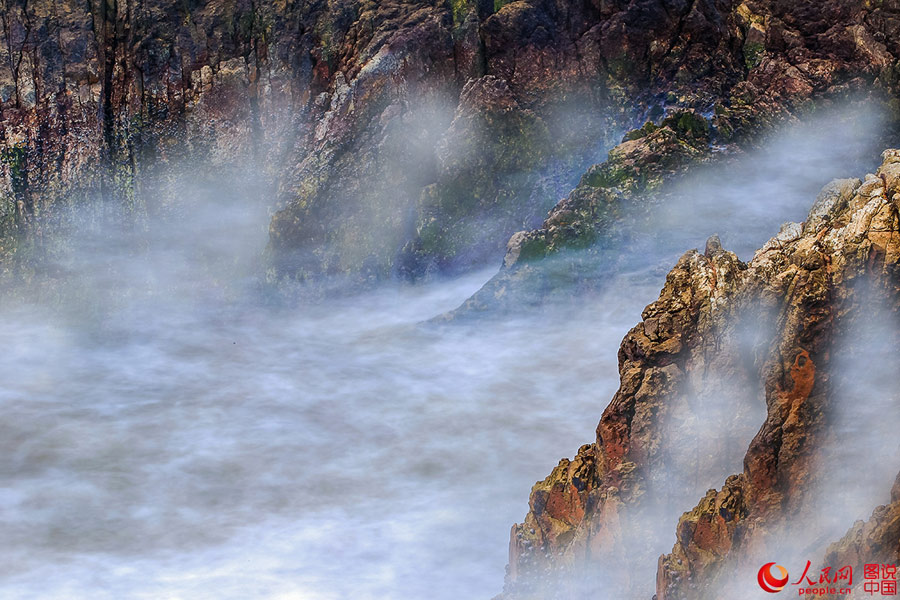 Tranquil seaside scenery of Shitang village