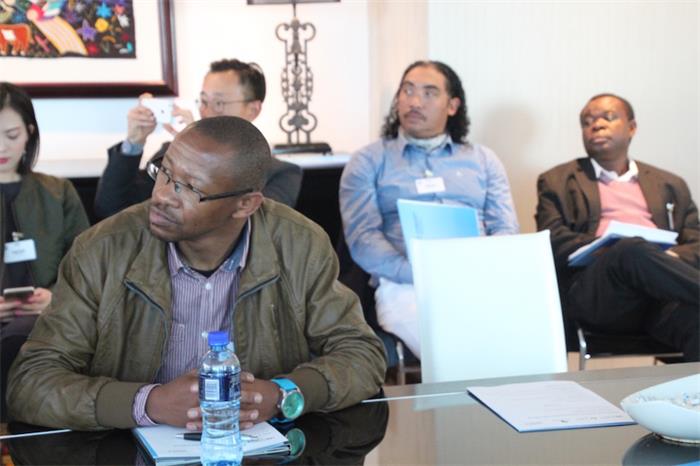 Chinese enterprises interact with SA journalists