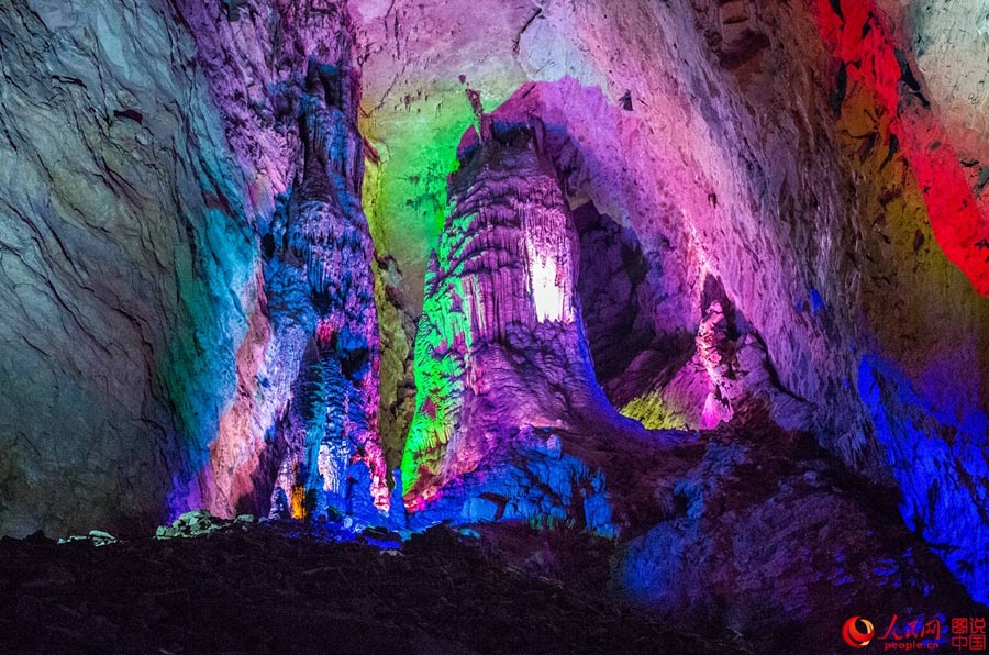 Fascinating cave in Zhangjiajie