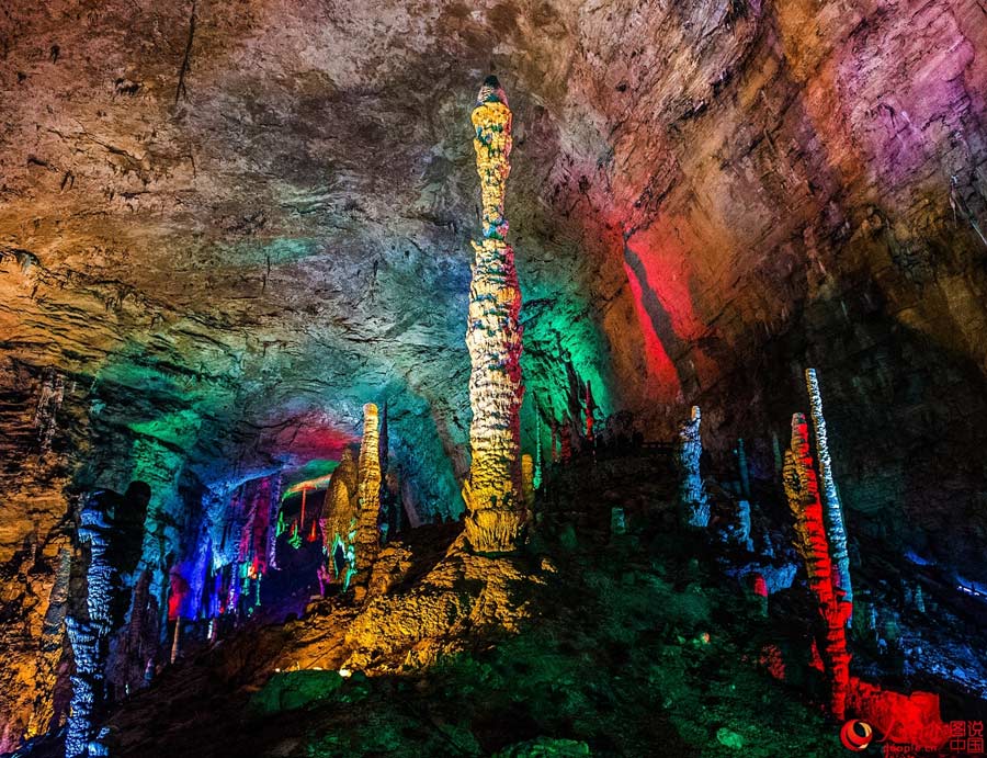 Fascinating cave in Zhangjiajie