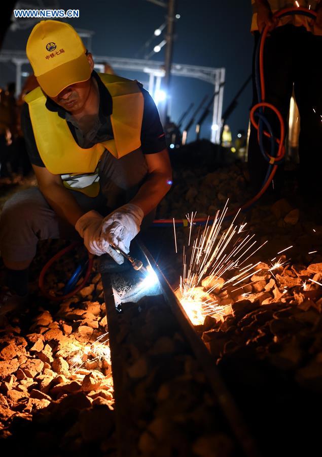 Zhengzhou-Xuzhou High-speed Railway to be put into operation in early Sept