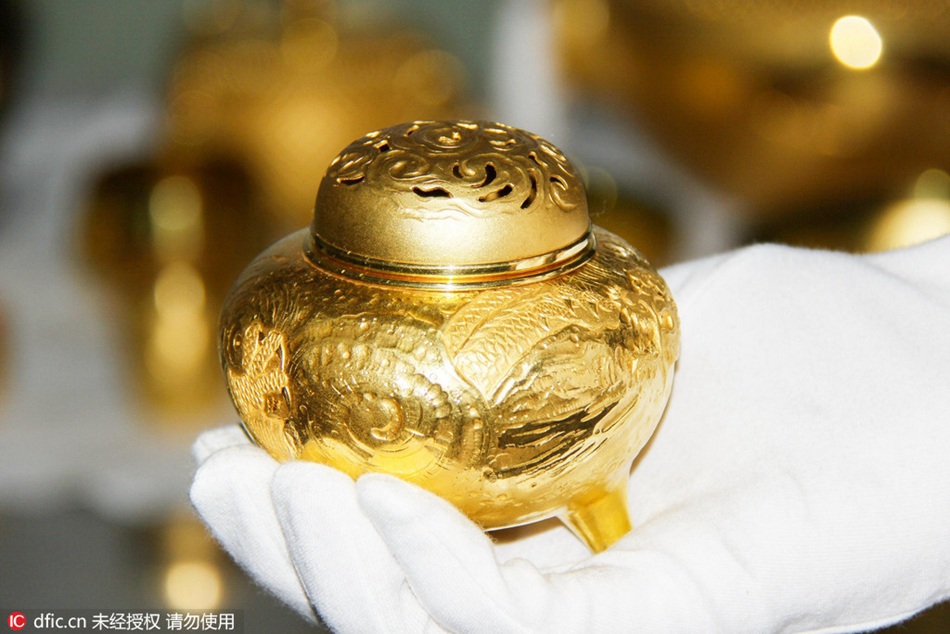 Imported gold artifacts worth 2.63 million yuan seized by Chinese customs