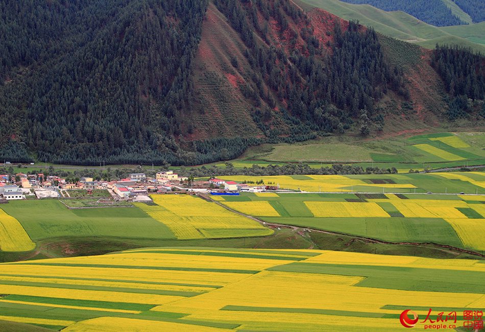 Magnificent mountain views in northwest China