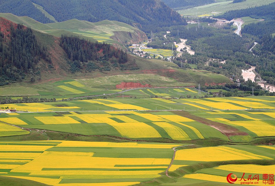 Magnificent mountain views in northwest China