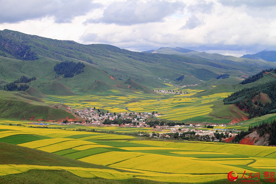 Magnificent mountain views in northwest China