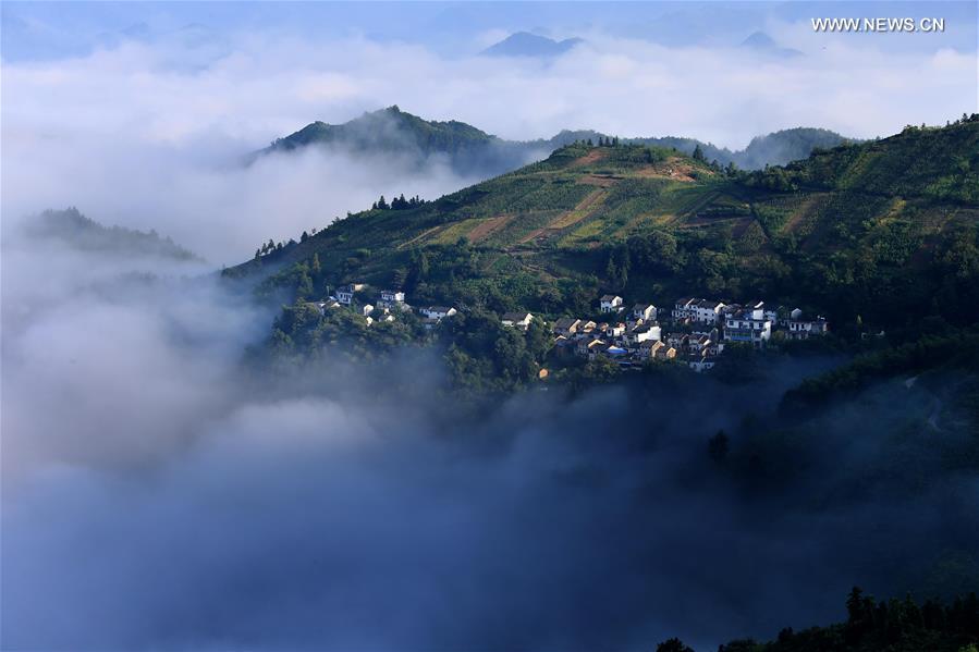 In pics: ancient village in E China' s Anhui