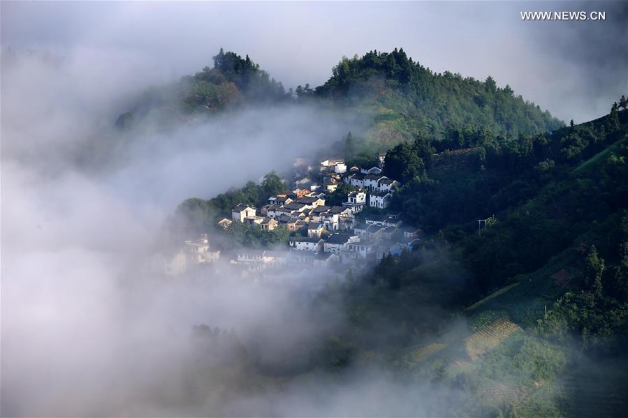 In pics: ancient village in E China' s Anhui