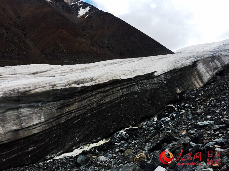 Amazing scenery of Gansu's Qiyi Glacier