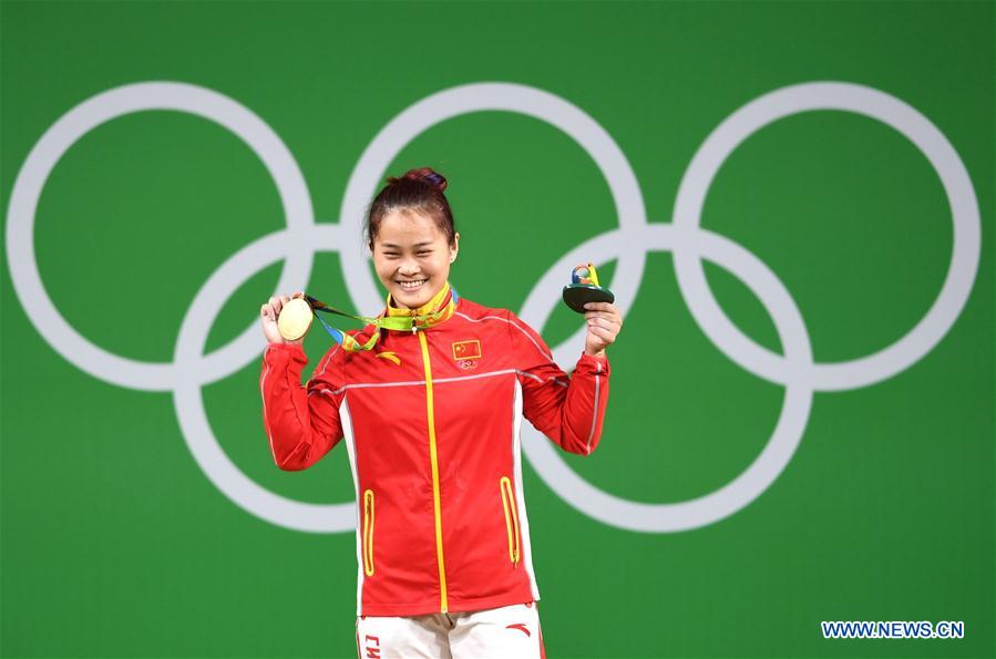 Weightlifter Deng breaks world records at Rio Olympics