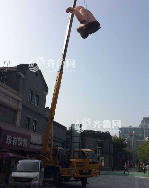 Naked statues removed from Jinan city center