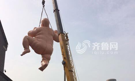 Naked statues removed from Jinan city center