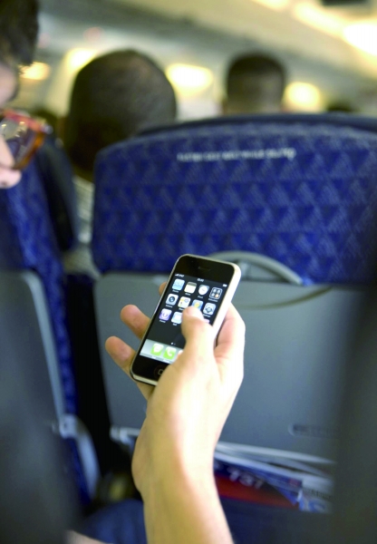 Civil aviation law amendment to impose tighter control over on-board cellphone usage