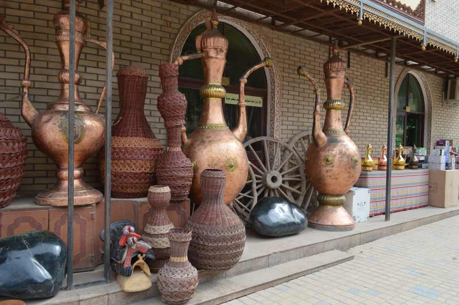 Century-old tea house welcomes guests in Kashgar