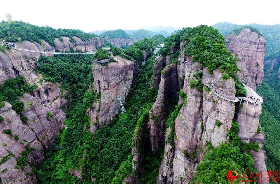 Magnificent Shenxianju Mountain in Zhejiang