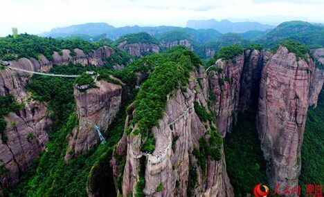 Magnificent Shenxianju Mountain in Zhejiang