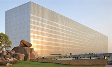 Apple mulls R&D center in China