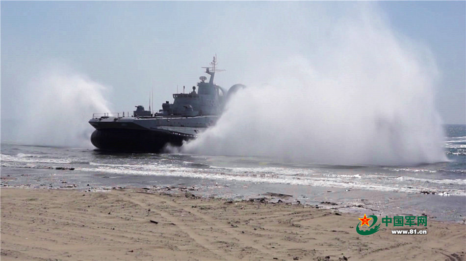 New hovercrafts debut in landing exercise
