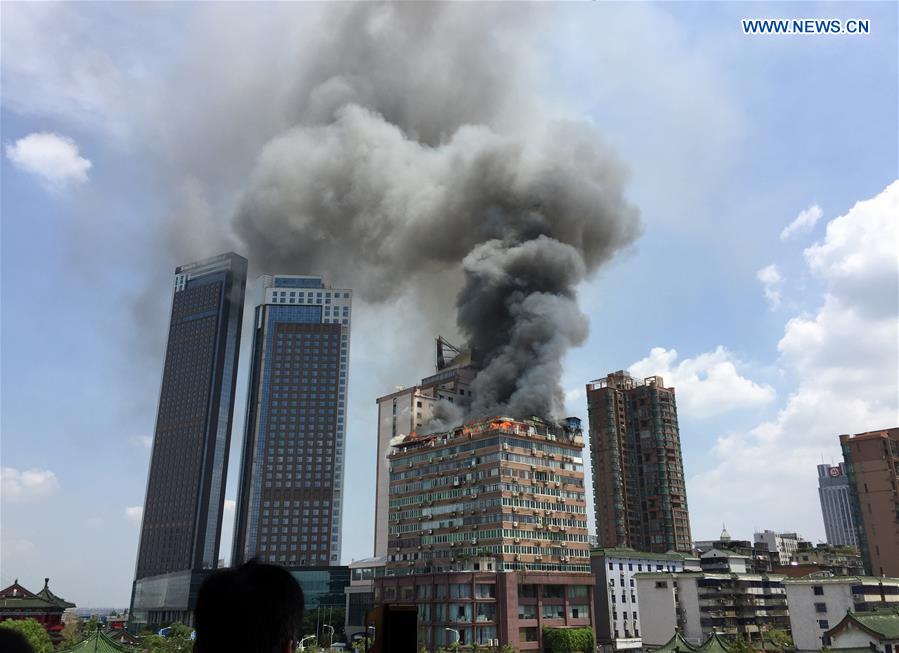 Fire breaks out at residential building in east China