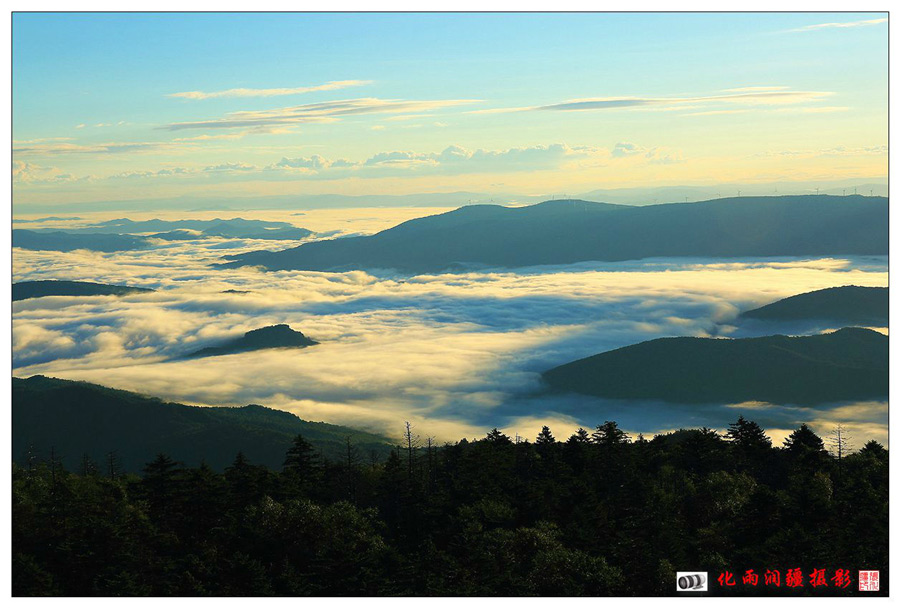 Magnificent sunrise over Daqing Mountain