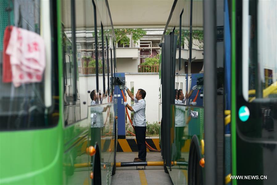 Fifty electric buses put into operation in east China