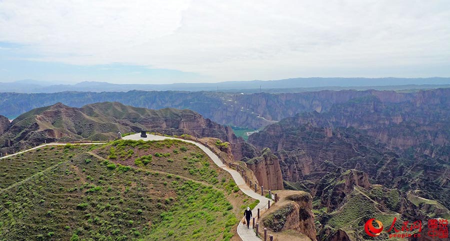 Divinely 'crafted' stone forest near Yellow River