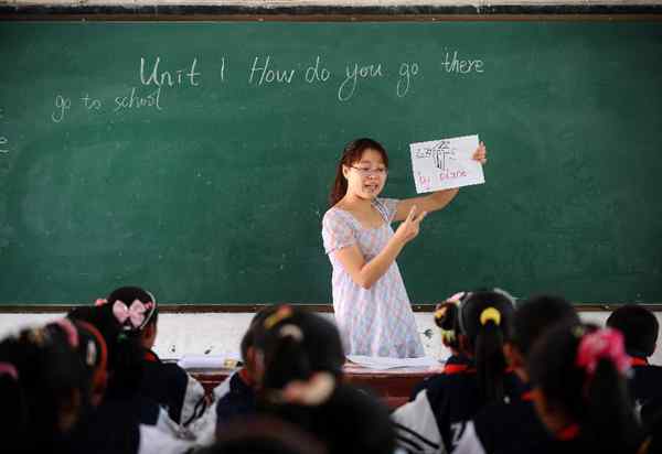 Lack of English courses in Nanjing schools triggers concern among parents