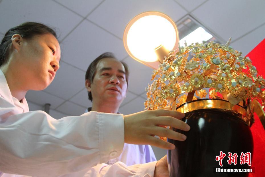 Crown of Empress Xiao of Sui Dynasty revealed in northwest China