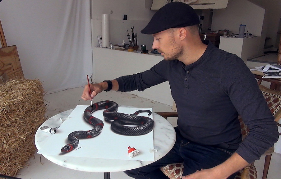 Artist brings pictures to life with 3-D painting