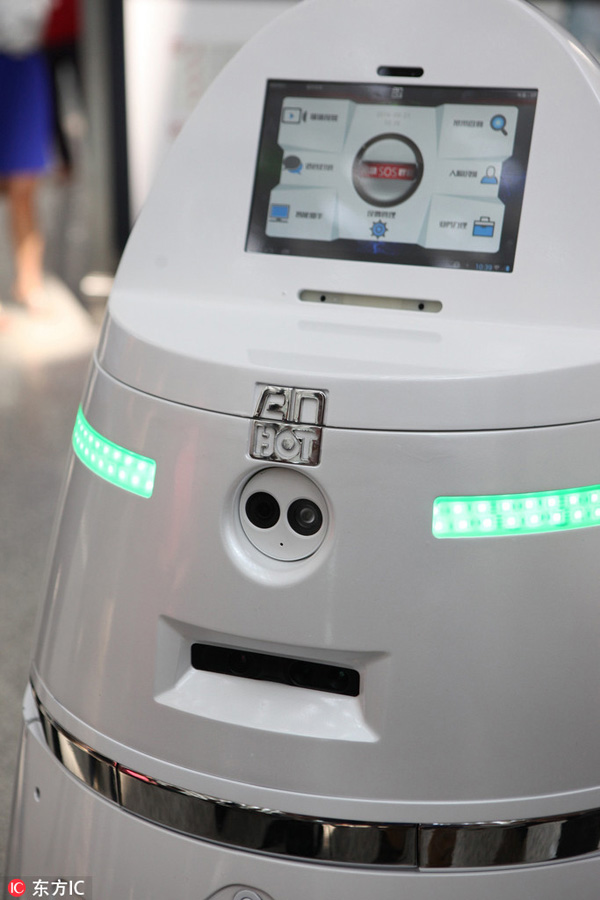 China's first intelligent security robot starts work at Shenzhen Airport