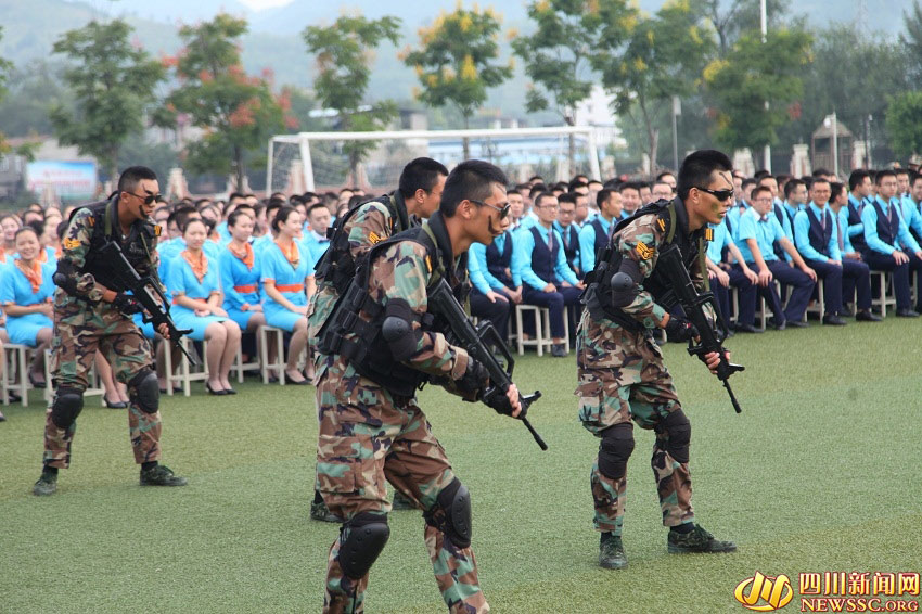 Air security majors display civil aviation anti-terrorism tactics